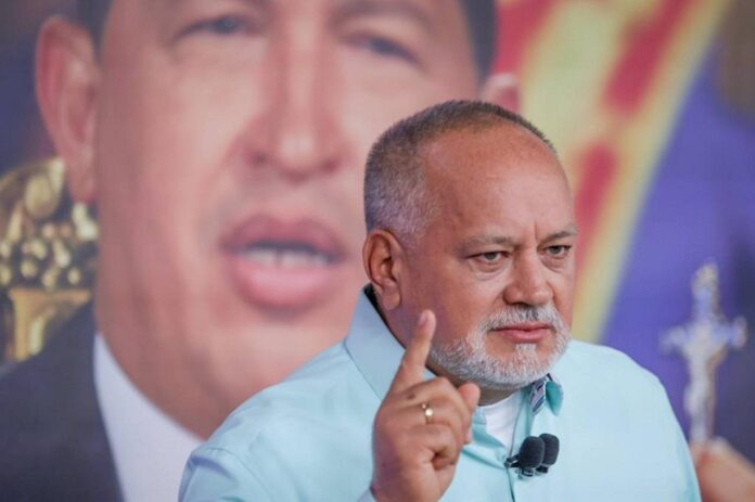 Como “insensatos” y “demagogos” calificó el primer vicepresidente del PSUV, .<a href="/dcabellor/">Diosdado Cabello R</a>, a los críticos de los anuncios de incremento de los ingresos de los trabajadores realizados por el presidente de la República, Nicolás Maduro. .<a href="/NicolasMaduro/">Nicolás Maduro</a> 

#LaSiembraPetrolera