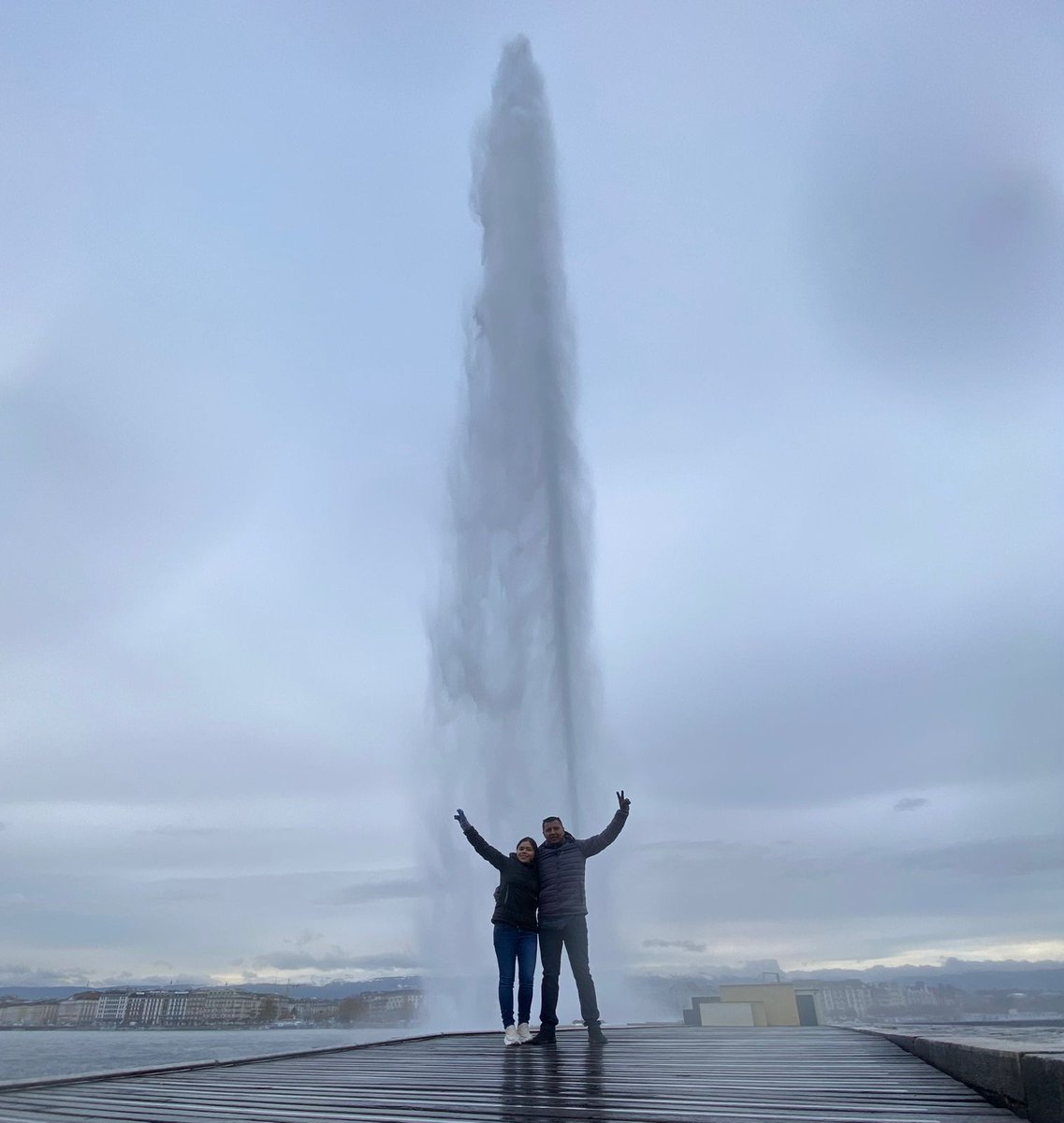 omairarojas58's tweet photo. Feliz día #ViajerosEBC 😍✈️ comienza la gran aventura a tu ritmo #Ginebra #JetdEau #Suiza 😃 ##TripEuropa #europatrip #EuropaBajoCosto #ViajaBajoCosto 
Disfruta la gran aventura 😍😊 de viajar a tu ritmo #colombia #Peru #EstadosUnidos #Chile #argentina #venezuela #Canada #mexico https://t.co/3ytK0uTRlG