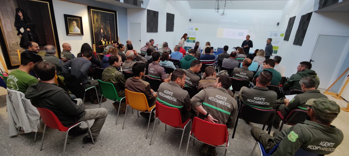 LifeRebollo's tweet photo. Gran éxito del 1er #RebolloLab del #Liferebollo en #LaAlberca para que los actores del territorio integren las prácticas del proyecto en sus modelos de selvicultura y den valor a los productos de madera de #rebollo gracias a la #certificaciónforestal https://t.co/ZG2J7ALezn