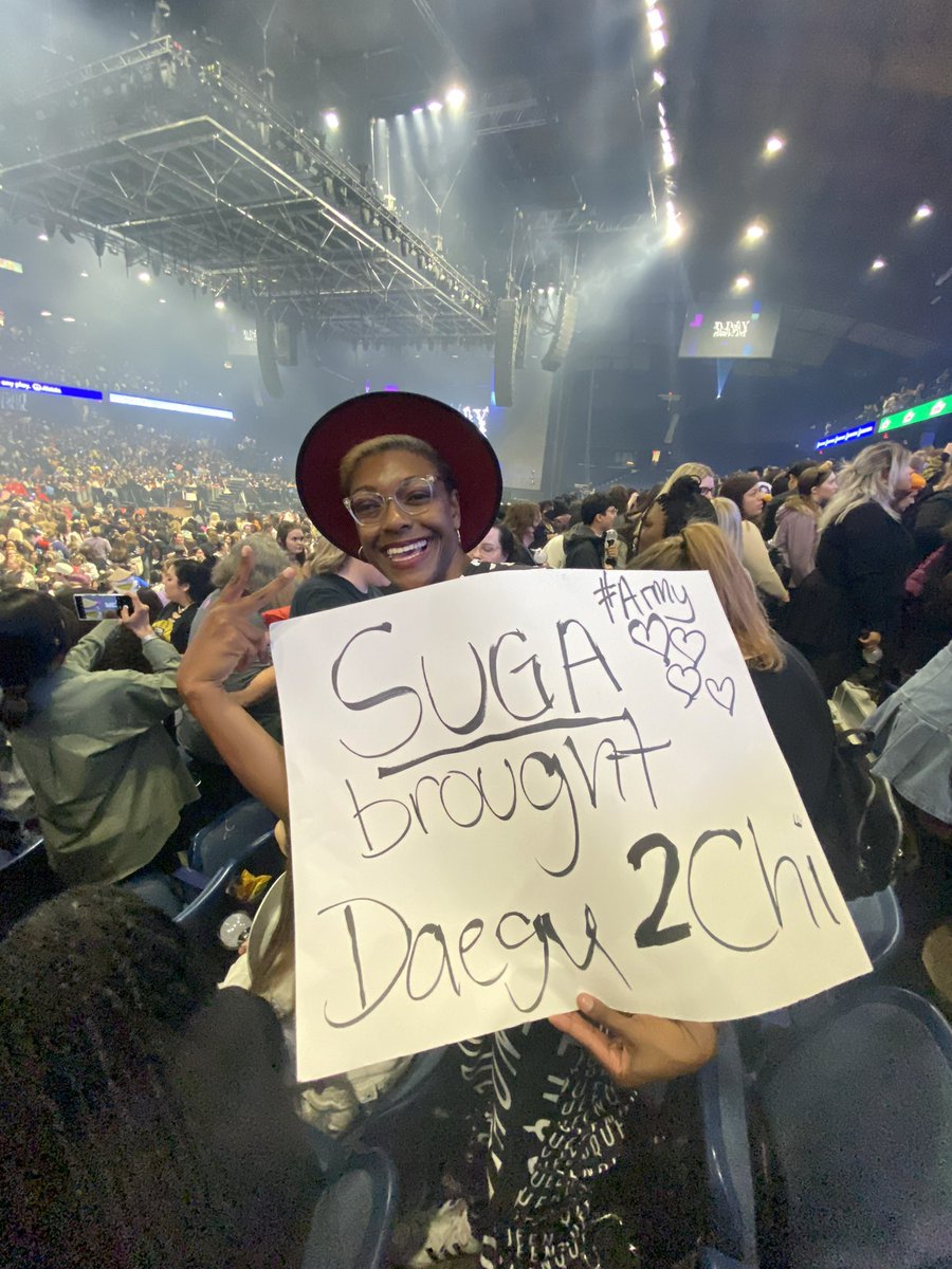 DMichelle_M's tweet photo. @_BTS_SugAgustD this was a dream come true! Great performance! The vibe was 🔥🔥🔥. Met some sweet #Armys along the way 💜🫰🏾#ilovemyself #Slay #dboy #AgustD #Suga #SUGA_AgustD_Tour_Chicago https://t.co/LdMiYIV262