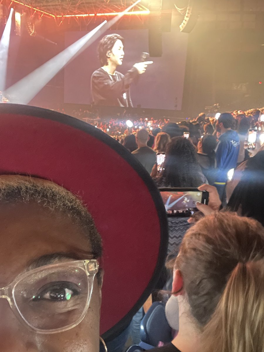 DMichelle_M's tweet photo. @_BTS_SugAgustD this was a dream come true! Great performance! The vibe was 🔥🔥🔥. Met some sweet #Armys along the way 💜🫰🏾#ilovemyself #Slay #dboy #AgustD #Suga #SUGA_AgustD_Tour_Chicago https://t.co/LdMiYIV262