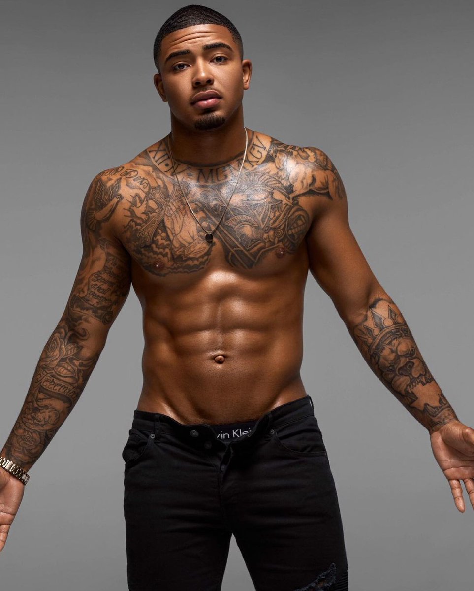 theonly_dangelo's tweet photo. Throwback to where it all started. I been on this modeling journey for 3 years and it’s crazy how I’ve progressed. https://t.co/GZEHupVL2p