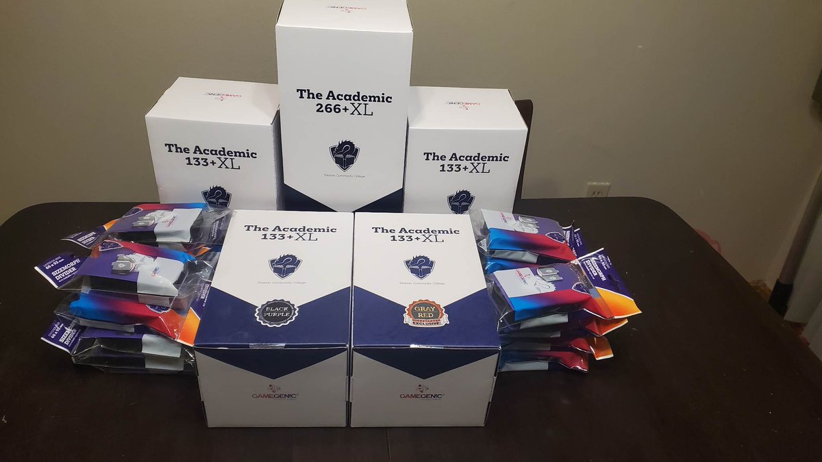 HighChronicler's tweet photo. highchronicler The Academic Deck Boxes from @TolarianCollege finally came in. I loaded up the big one with decks from #legendsofmagnaprima the #cardgame. Looks very nice. The deck boxes are amazing in person Prof! Well Done! #deckboxes https://t.co/t0N160X7Ca