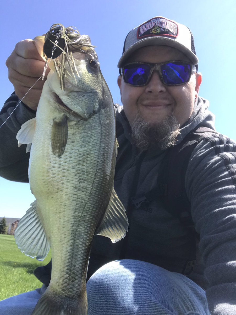 It’s getting good around here!! #fishing #bankfishing #catchandrelease #bassfishing #jigfishing #bladedjig #catchoftheday #fishingpicoftheday #fishingtime #fishingillinois #bassfishingismylife #greatday