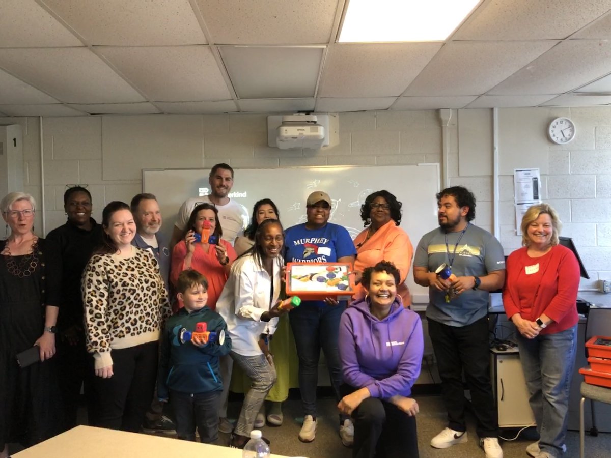 RoboWunderkind's tweet image. Yesterday we started our implementation with our new partner @GCSchoolsNC. We started with a kick-off workshop and can't wait to see the first results in the classroom soon.

Thank you, @strange_natalie and @JenniferRedfea4, for your amazing work.

#STEM #NCSTEM #NCISTE