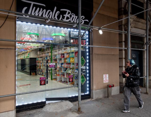 The Cannabis Community tweet media