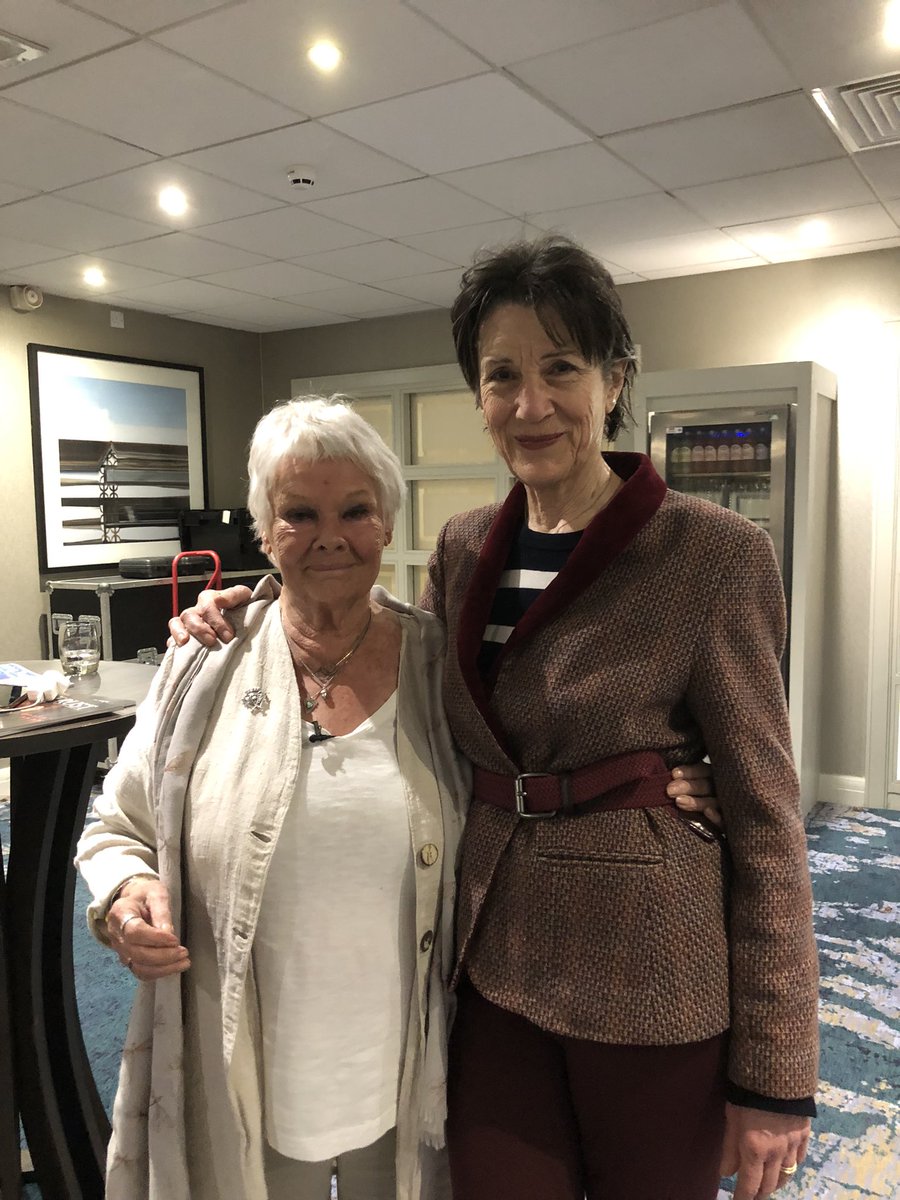 A brace of Dames! #judidench #harrietwalter 😍