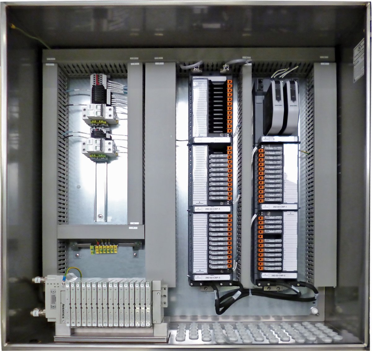 EMR_Automation's tweet image. Are you looking for an easy and efficient way to integrate pneumatic valves into your distributed control system? 

Take your pneumatic valve system to the next level with the #AVENTICS Series 580 CHARM node.

emr.as/VboA50ObTeJ