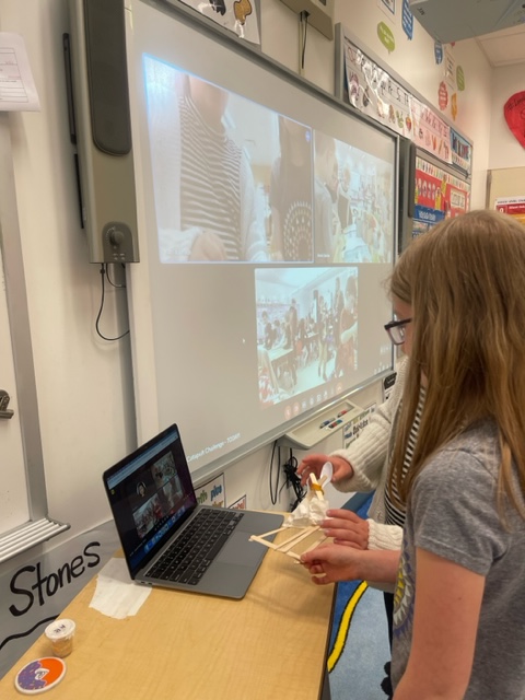 Avonworthschool's tweet image. 2nd grade participated in RemakeLearningDays, Catapult Challenge!  The class met virtually with first grade students at Cambria Elementary.  The students loved working together to create a catapult and showing their virtual friends how it worked.

#RemakeLearning #RemakeDays