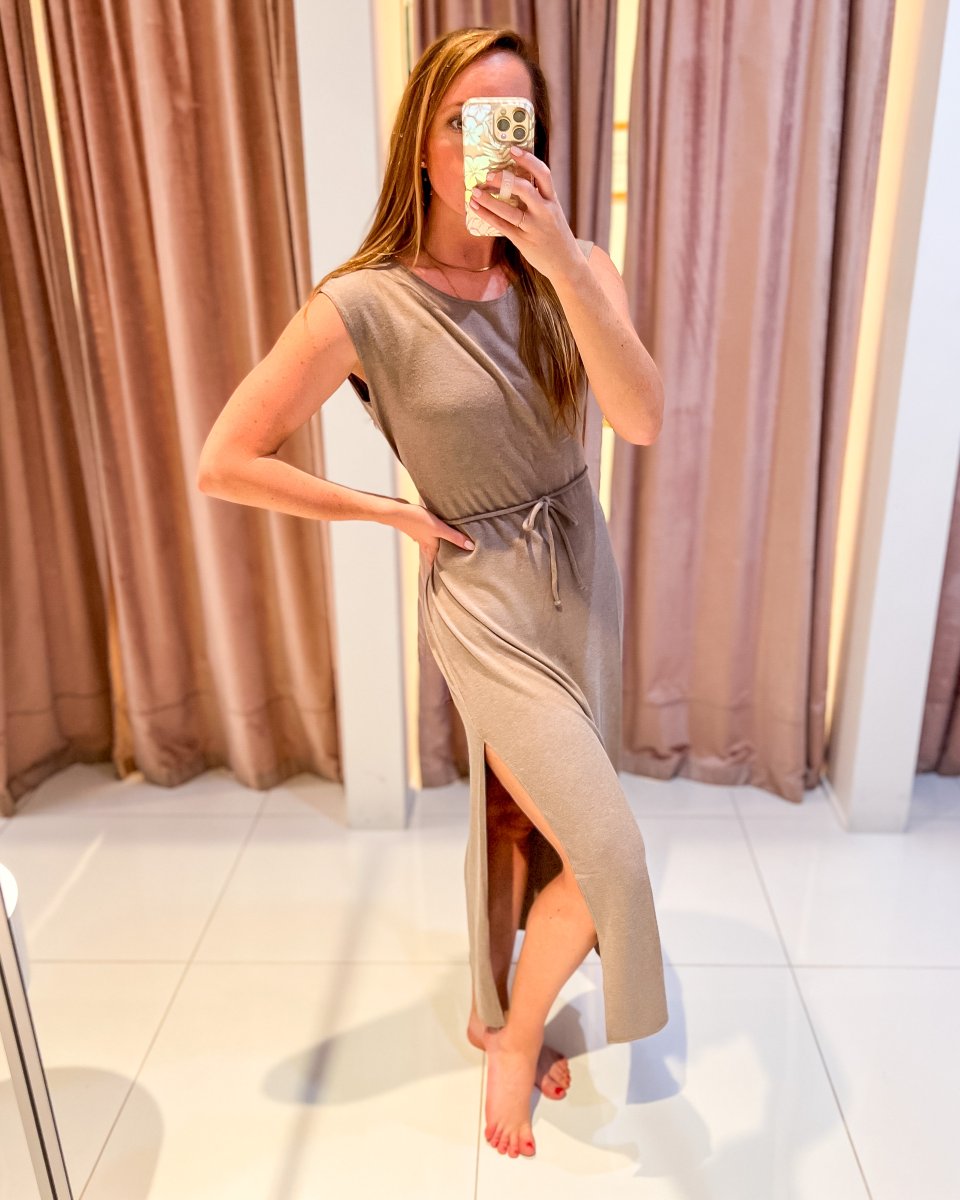 Your NEW go to cotton dress for spring 🤎 tie it in the front, back, or wrap it around like we’ve styled here!

#shopzoe #princeton #shopsmall #shoplocal #springdress