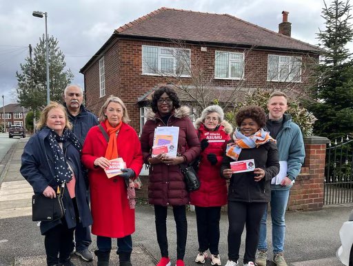 paul4citymayor's tweet photo. Best wishes to all 21 superb @SalfordLabour candidates standing in today’s local elections in our city. 

Polls open 7am-10pm:

🗳️ Check your polling station here https://t.co/5AecD5eNwr
🪪 Don’t forget your photo ID
❎ Please use your vote for Labour 🌹

#BetterAndFairerSalford https://t.co/Jf0Dq8HjQw