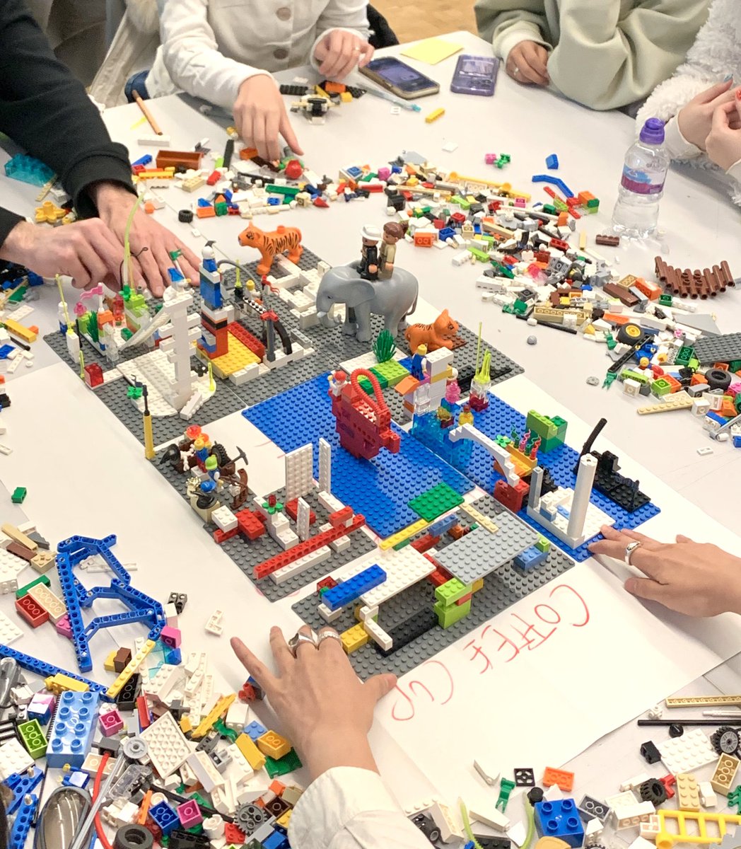 Exciting workshop w/Adam Ramejkis from UAL intercultural ☀️
Themed around lego models (models as metaphors) students were asked to build and share models that reflect on aspects of culture and the impact these can have on communication. 

#csm #ual #legomodels