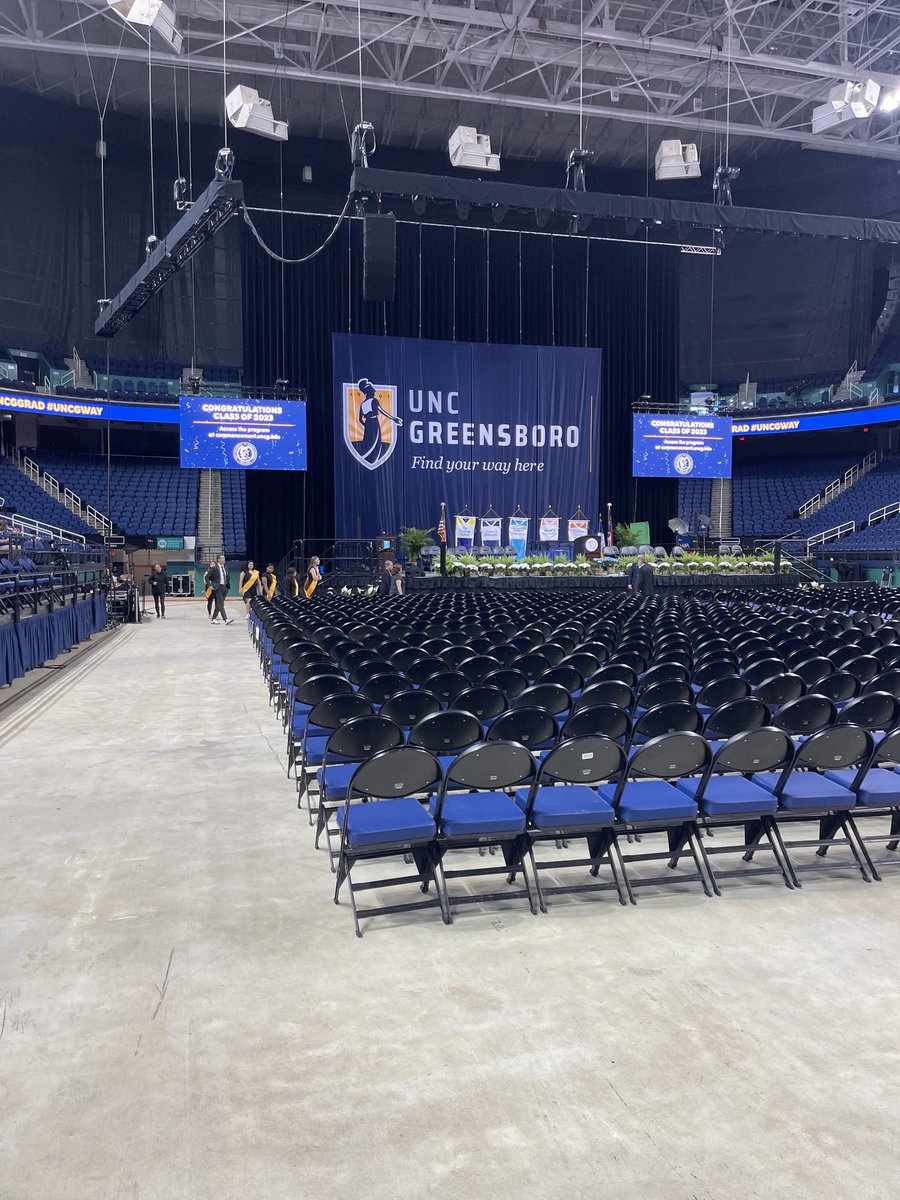 BethFischer1's tweet photo. #UNCG preps for our Doctoral and Master’s Commencement! Just love greeting our newest #UNCGAlumni https://t.co/ltkpsc0ZYV