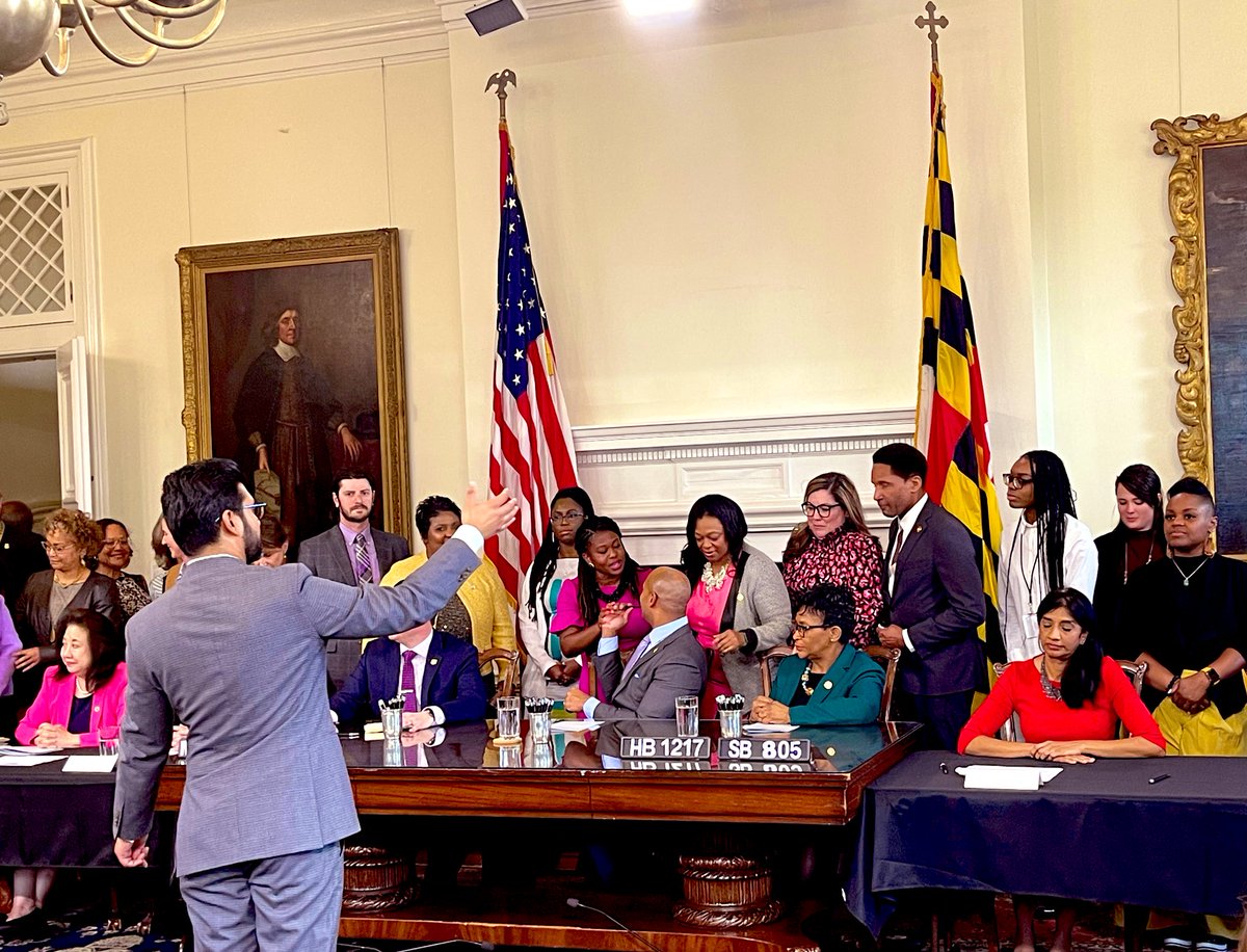 KarenToles4MD's tweet photo. Thank you @iamwesmoore for 
signing my bill HB1217- Required Coverage for Bio Marker Testing. Precision testing save lives! Shout out to Chair @JheanelleW for her steadfast leadership in getting the bill over the finish line!💗⚕️🩺👏🏽
#LBCMpriority #savinglives #mdga2023 #newMDlaw https://t.co/uCYTVTbv5D
