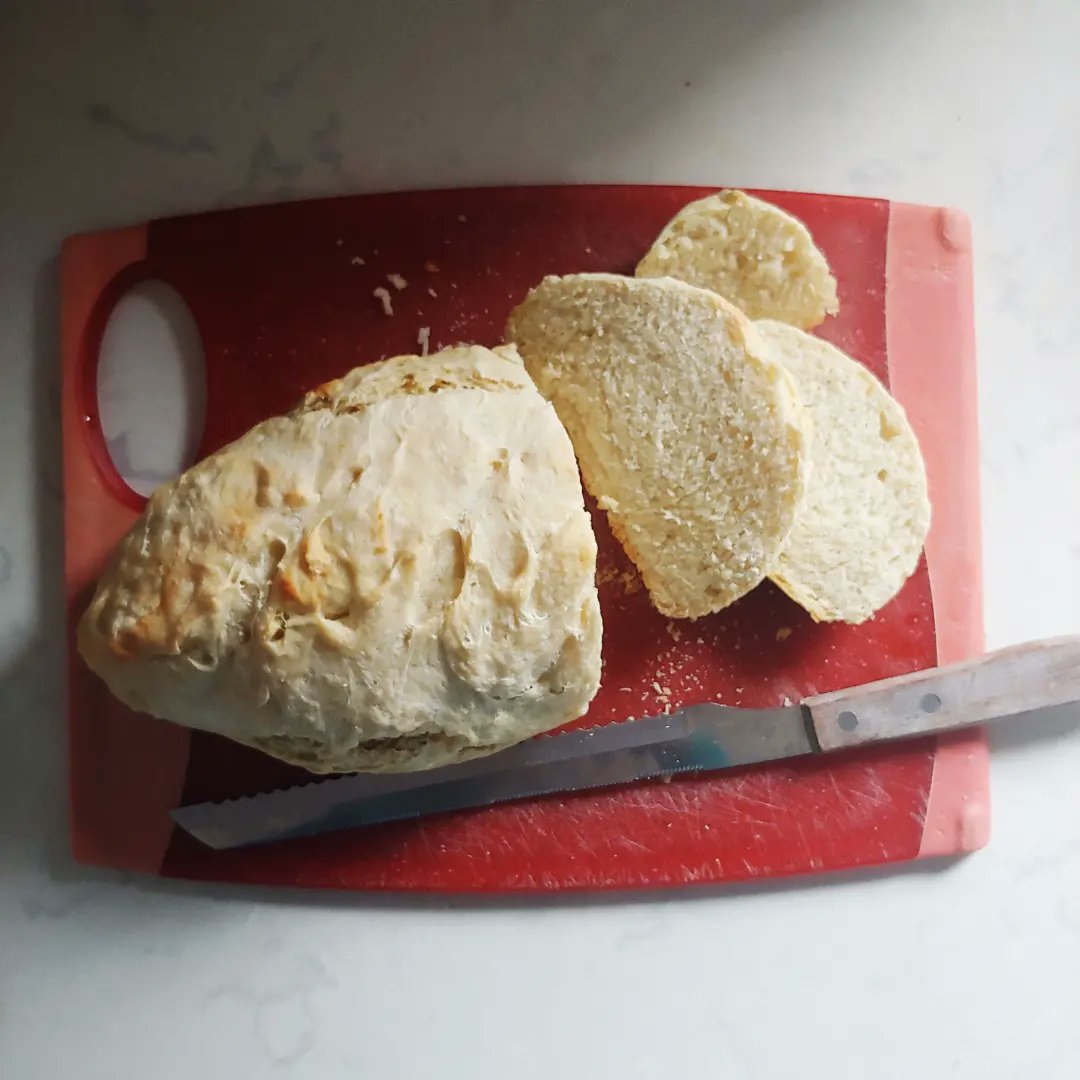ParentClub's tweet image. @joannagoddard Tried your A Cup of Jo's same day peasant bread after seeing it on IG. Great recipe. Don't know why it turned out "blonde". Maybe because I baked it in silicone rather than cast iron?

#ACupOfJo #peasantbread