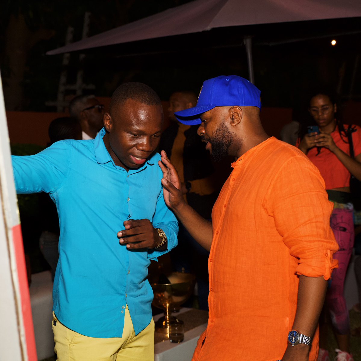XipixiOfficial's tweet photo. #Xipixi Founder and Creative Director @toni_xipixi hosted a private and cozy cocktail event at his residence in Mozambique to celebrate the long partnership between XIPIXI and THE GLENLIVET. @TheGlenlivet 
#Xipixi
#TheGlenlivet 
#BreakTheStereotype https://t.co/vnkhBAL204