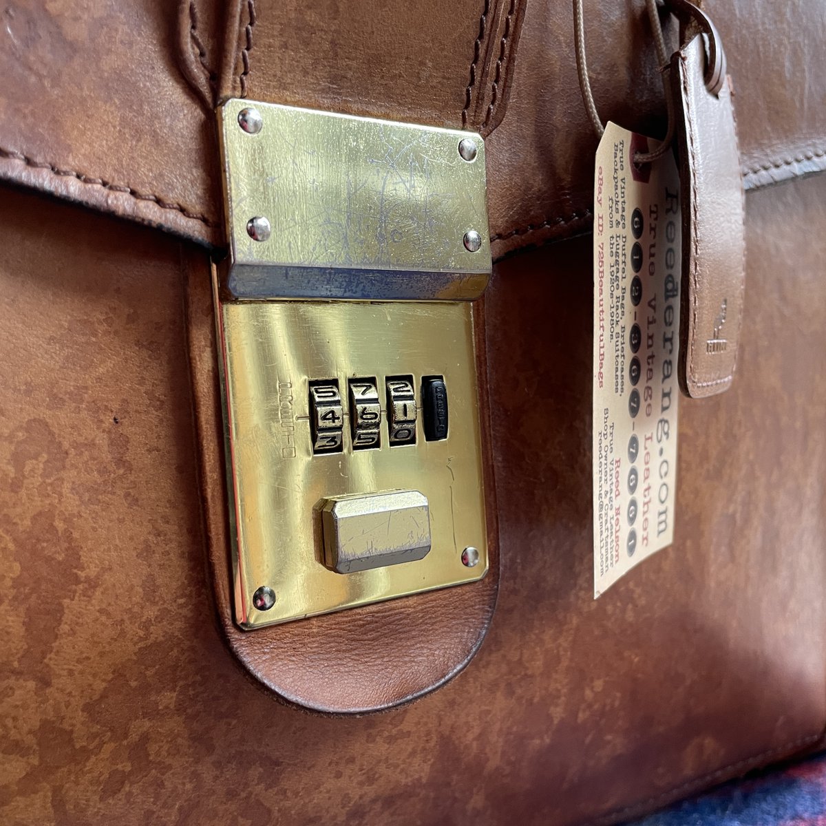 Real_Reederang's tweet photo. VINTAGE 1970s RENWICK BRITISH TAN BELTING LEATHER MACBOOK BRIEFCASE BAG $537.25

https://t.co/yDGcmMerXW

Distressed to Perfection.

Clean &amp; Reconditioned and ready for one who is on a mission.

#Reederang #Vintage #VintageLeather #1970s #NudeLeather #Briefcase #Macbook #Retro https://t.co/qJaP1Kw37M