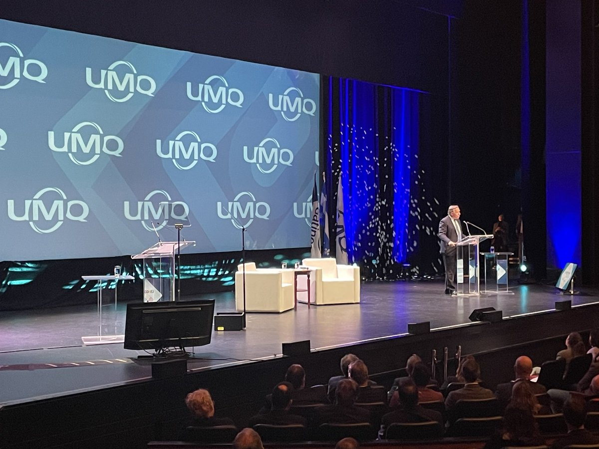 Le premier ministre <a href="/francoislegault/">François Legault</a> s’adresse aux déléguées et délégués réunis à l’occasion de l’édition 2023 des #AssisesUMQ.

#polqc #polmun #UMQ