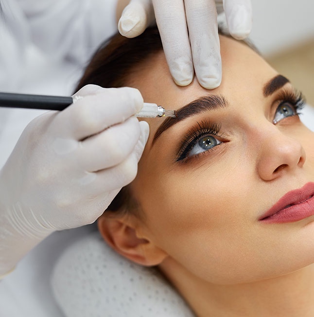The best part about microblading is that there is no downtime. Your new set of brows will be ready for a selfie immediately after the process. 📸 

#medispa #botox #beauty #antiaging #aesthetics #fillers #medicalspa #juvederm #microneedling #skin #facial