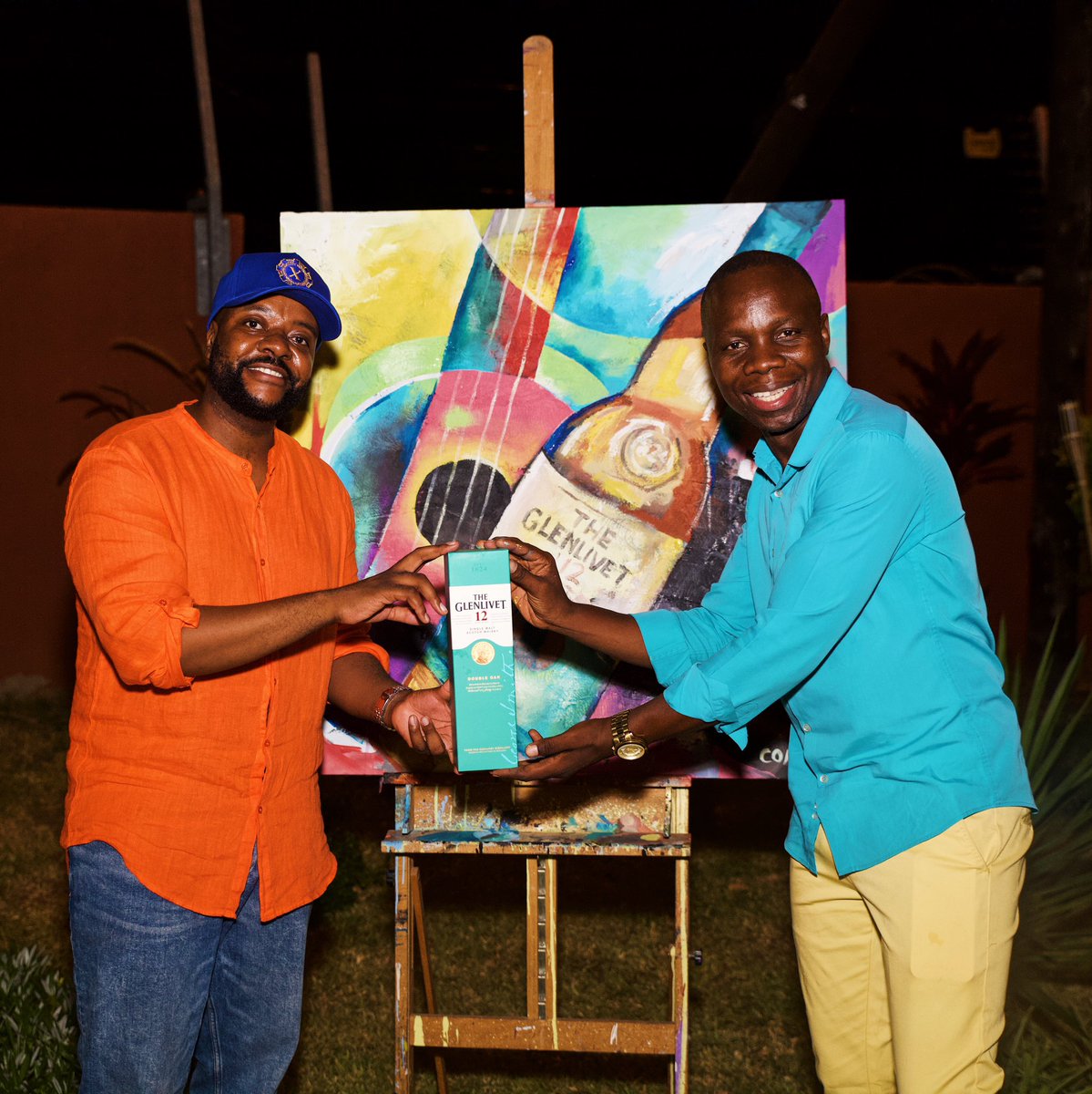 XipixiOfficial's tweet photo. #Xipixi Founder and Creative Director @toni_xipixi hosted a private and cozy cocktail event at his residence in Mozambique to celebrate the long partnership between XIPIXI and THE GLENLIVET. @TheGlenlivet 
#Xipixi
#TheGlenlivet 
#BreakTheStereotype https://t.co/3VCgdnlLPq