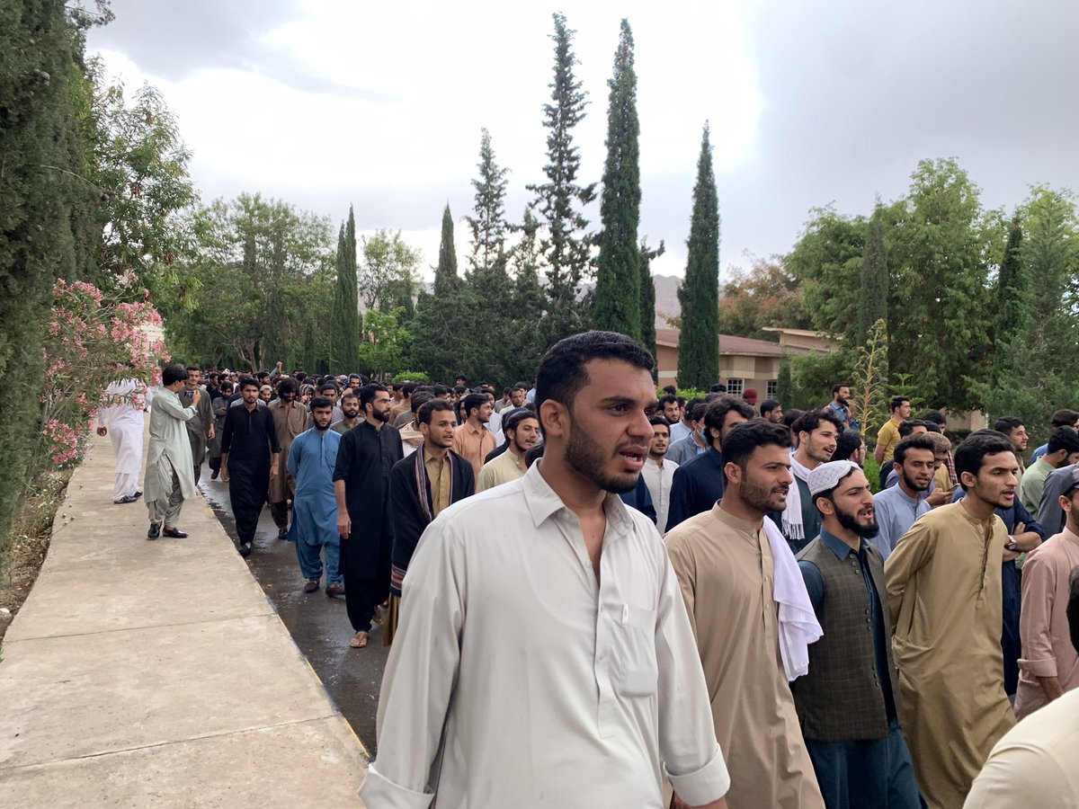 shay_uzair's tweet photo. In this hard weather the rally and the protests continue against the Administration goons of BUETK.

#StopHarrasingBUETKStudents
#SolveBUETKAdminstrationIssues https://t.co/tKPSGCRjyv
