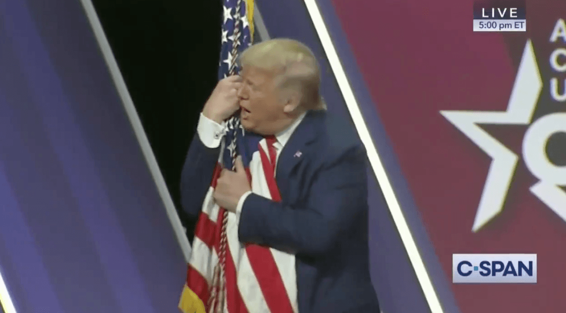 suekrek's tweet photo. @D0nnasue1 @TrumpWarRoom @Lauren3veMemes He can't keep his hands off things he shouldn't have them on.
#FlagMolester
#SexualPredator https://t.co/5XKMjcqJVi