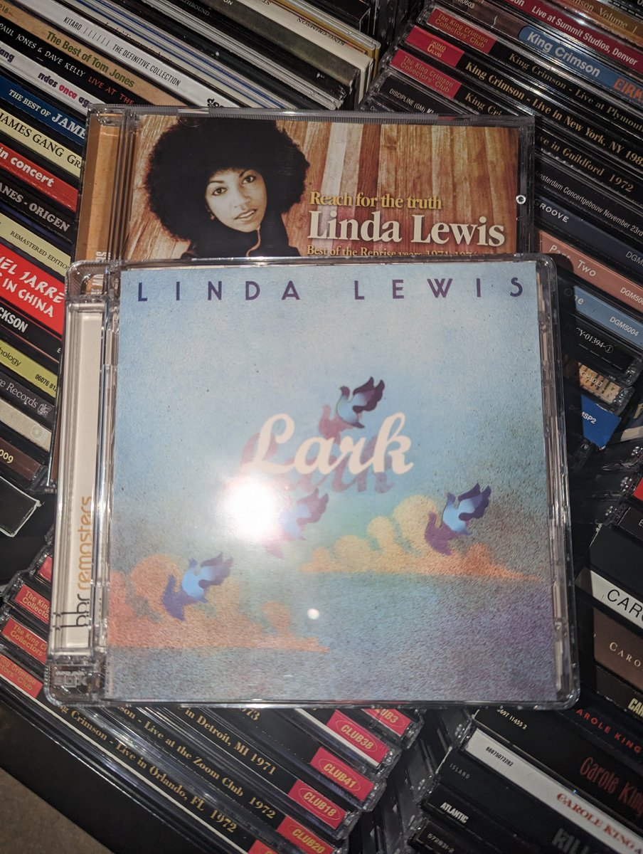 The great Linda Lewis has apparently expired. I first got 'Lark' out of the library back in the early seventies and it's been in my Top 10 ever since. Such a remarkable album. Linda and Gordon Lightfoot within days of each other....#LindaLewis
