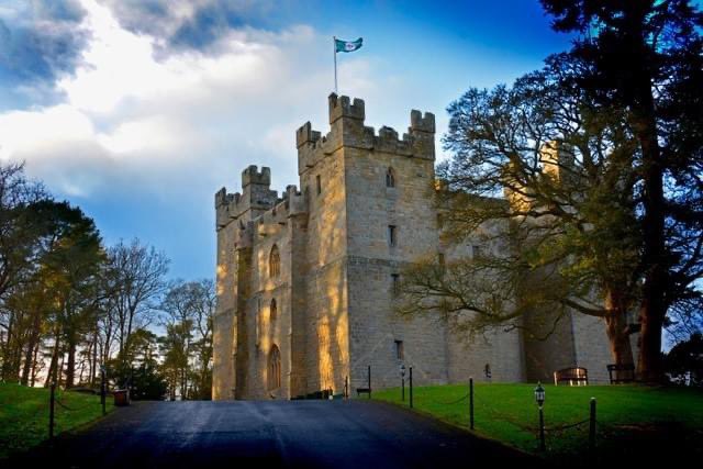 HexhamRaces's tweet image. 🚨Competition Time🚨

On Tuesday 23rd May - Celebrating Northumberland Evening - 2 people can enjoy our Henderson Package followed by an overnight stay @langleycastle. 

To enter-
1️⃣Give us a follow 
2️⃣Retweet this tweet

Winner will be contacted 16th May