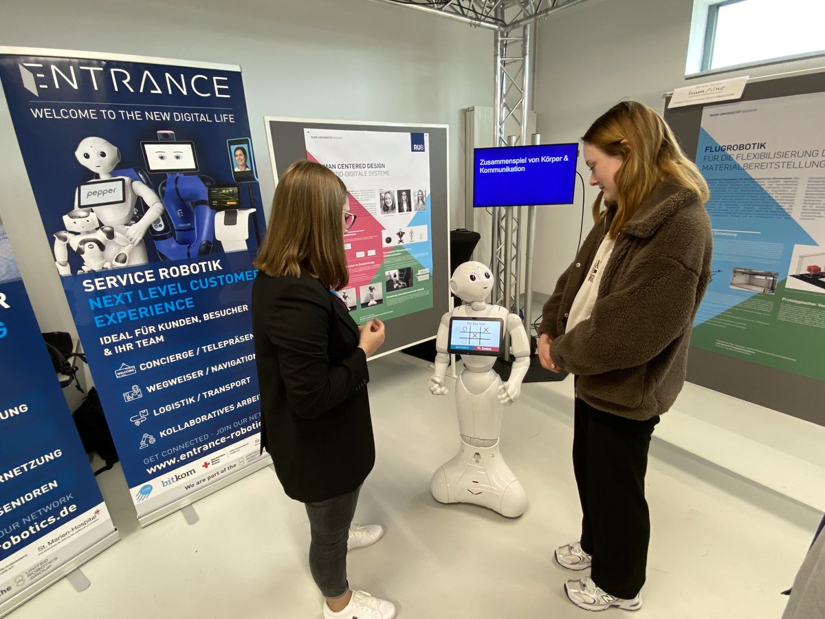ResearchHcd's tweet photo. This week: team HCD at the opening of the Center for the engineering of smart product service systems (ZESS) at Mark 51 7 in Bochum. #robots #psychology #hri #research https://t.co/icHuCcr9dF