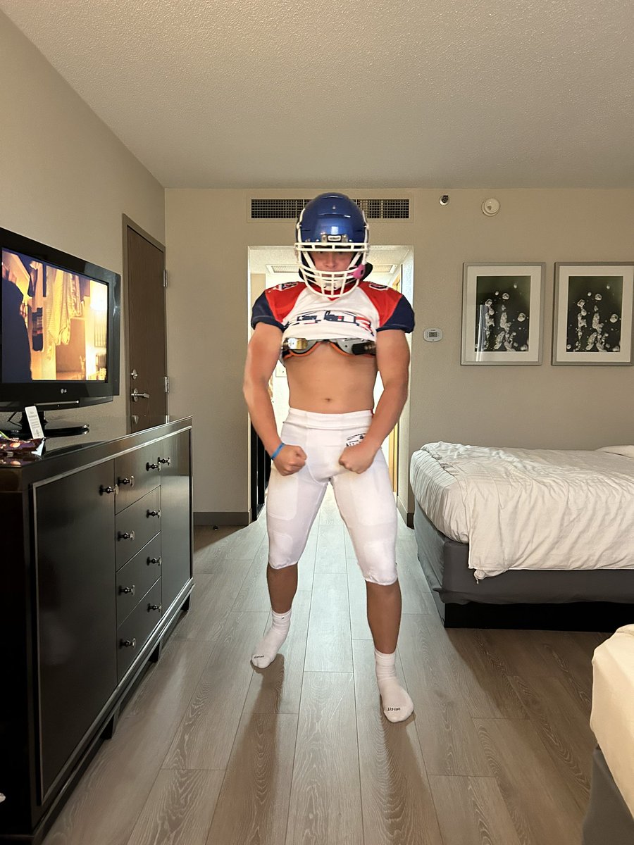 Hunter Castellaw tweet media