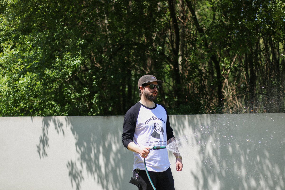 Wanna look as cool as our studio manager? Check out our online store: shop.ardarecorders.com
#ArdaRecorders #arda #recordingstudio #progear #prostudio #recordinginportugal #recordingineurope