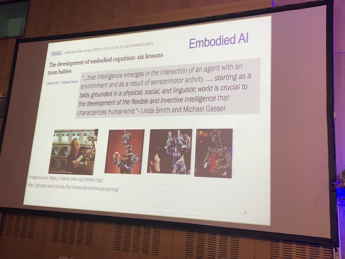 IAugenstein's tweet image. Our last fantastic invited speaker at #eacl2023 was Joyce Chai, who told us about how to enable language communication between humans and agents
#NLProc