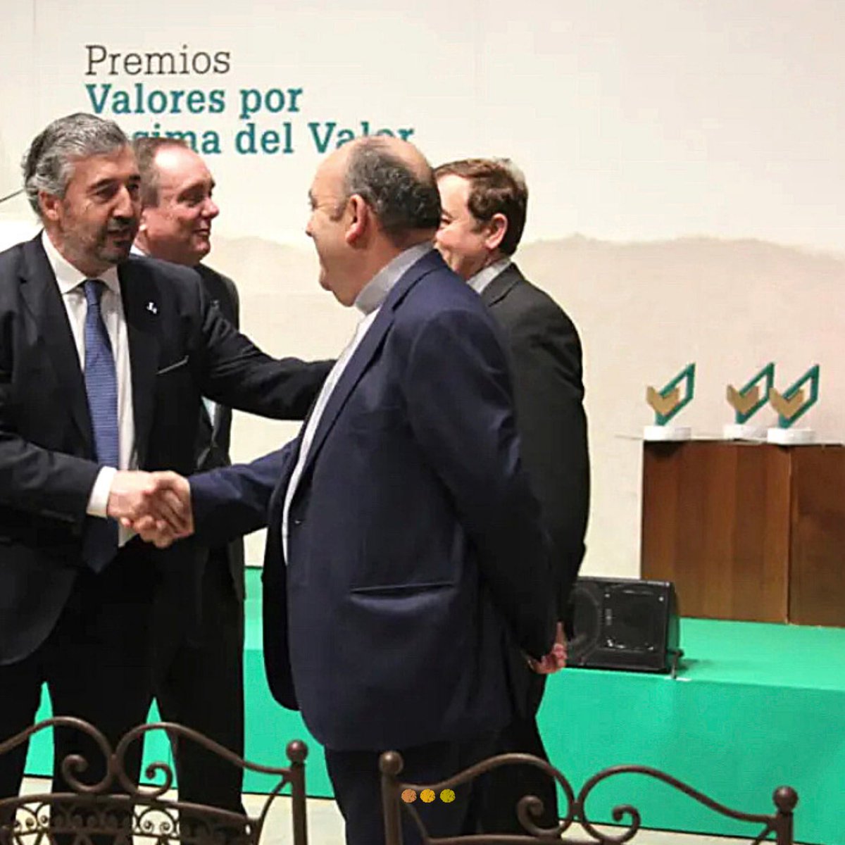 𝗣𝗿𝗲𝗺𝗶𝗼𝘀 𝗩𝗮𝗹𝗼𝗿𝗲𝘀 𝗽𝗼𝗿 𝗘𝗻𝗰𝗶𝗺𝗮 𝗱𝗲𝗹 𝗩𝗮𝗹𝗼𝗿 𝟮𝟬𝟮𝟯 𝗱𝗲 𝗙𝘂𝗻𝗱𝗮𝗰𝗶ó𝗻 𝗖𝗮𝗷𝗮 𝗥𝘂𝗿𝗮𝗹 gracias <a href="/fundcajaruralbu/">Fundación Caja Rural Burgos</a> por confiarnos el diseño y elaboración de los trofeos realizados con materiales sostenibles y respetuosos
resistible.es