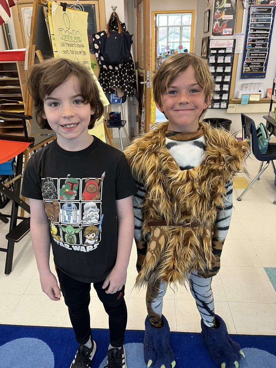 MrsClark131's tweet photo. May tbe 4th Be With You! 
From Grade 3!! https://t.co/BaBUJp6E31