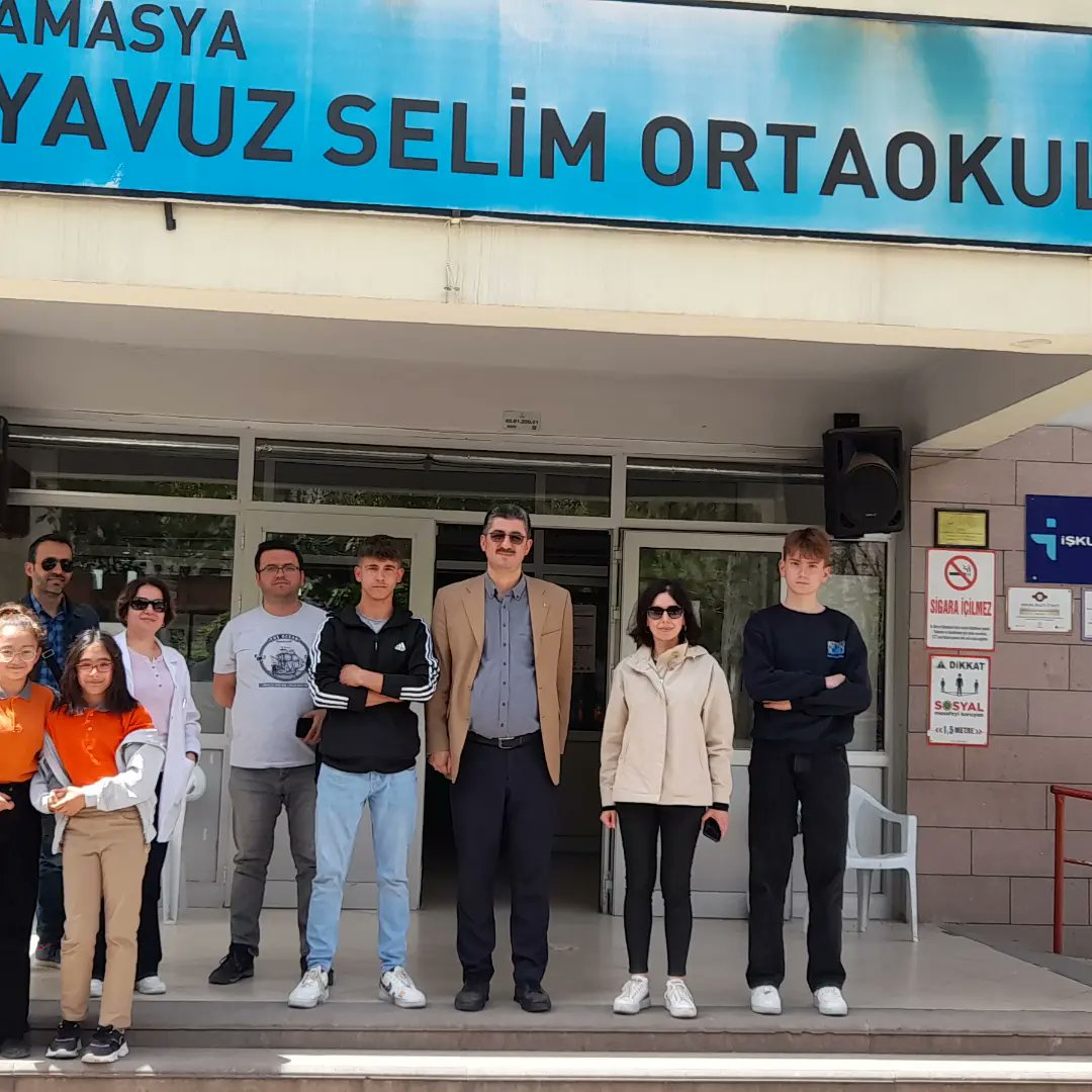 SGTMTAL's tweet photo. YENİ HİZMET YENİ HEYECAN
İlimiz geneli okullarımızın Bakanlığımızca basılan ve  gönderilen kaynak kitap dağıtımını okulumuz öğretmen ve öğrencileri yapmaya başlamıştır. https://t.co/UrsCcZfx1l