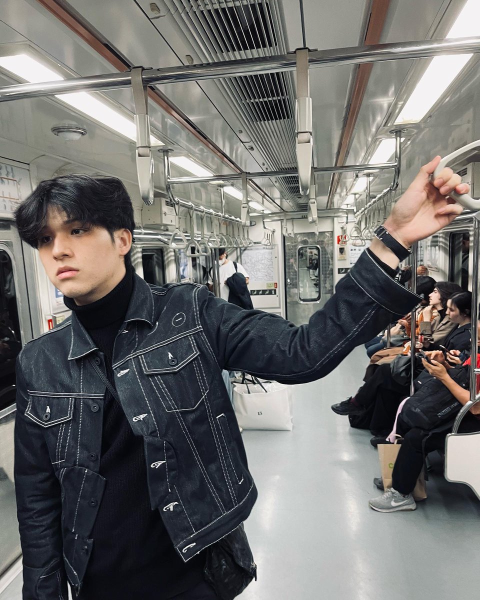 SWongraveeBR's tweet photo. 📸 040523 — Últimos registros de Sky em Seoul, na Coreia. 
• Por Aood (iaood).

#skywongravee https://t.co/CtzwecDJAI