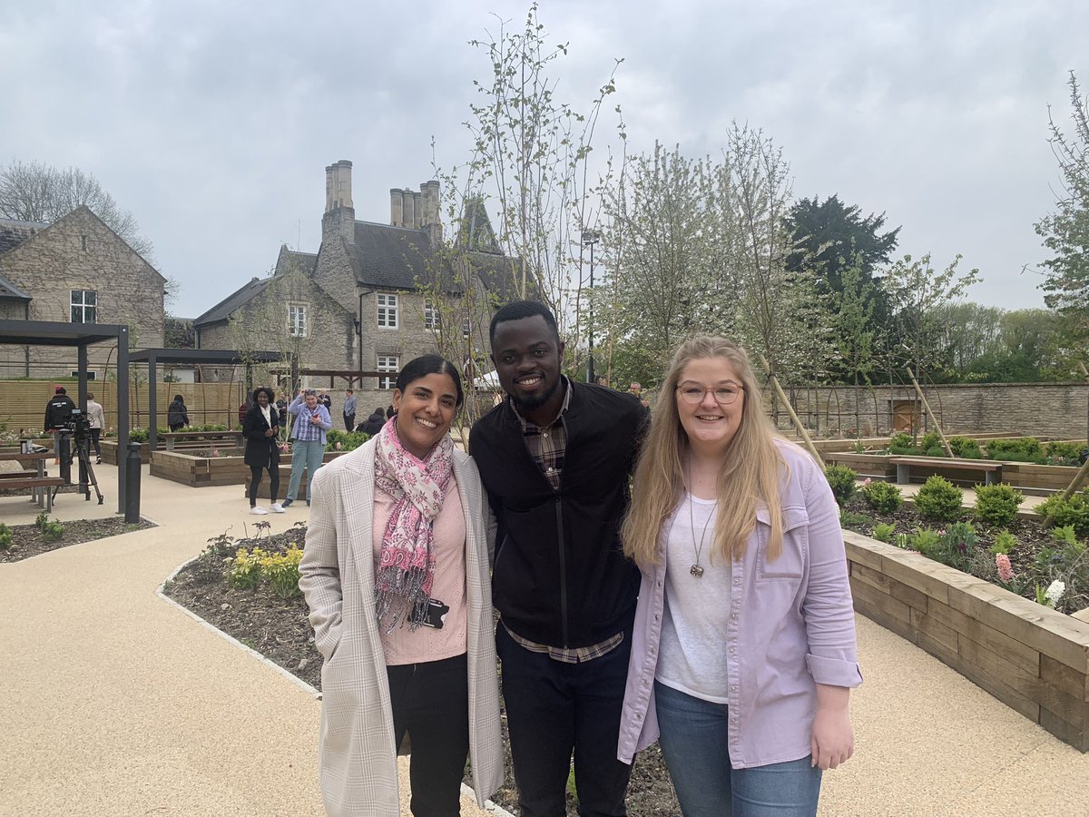 UWE_SPE's tweet photo. Wonderful to see our new @UWEBristol restoration gardens open today to provide a space to support student and staff wellbeing (and our research!). 👏👏 👏 Estates and grounds team! @yardenwoolf @samkyei__ @rebecca_reece3 https://t.co/K5SwGGBOXi