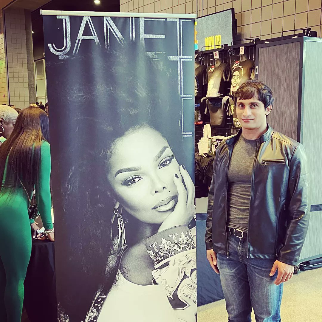 BadarATL's tweet photo. My first @JanetJackson concert. She was wonderful. So glad I got to see her perform live.  #JanetJackson  #TogetherAgainTour #Icon https://t.co/dHHqlJ0pGa