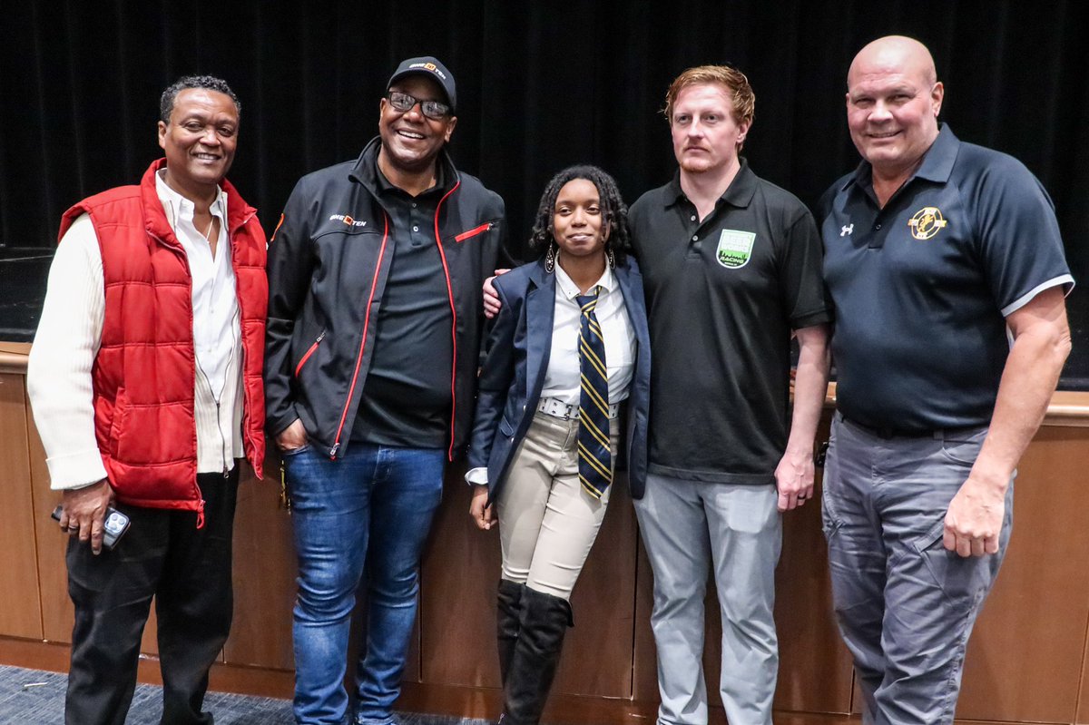 One10Ten_'s tweet photo. Shared VIA @essexcountyschoolsoftechnology 

The One10Ten Foundation visited ECST-Payne Tech with Founder and Executive Director Trevor Neil and Stevan McAleer, #1 Porsche driver in the UK and One10Ten Board Member. 

#education #motorsports #STEMeducation #Sustainability https://t.co/MtYitUdAM2