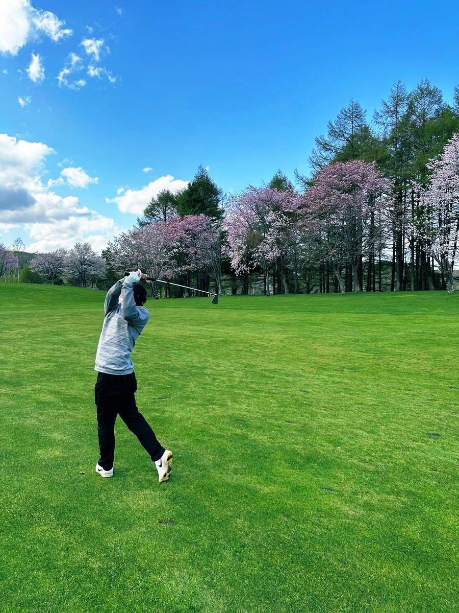 estimaACR5's tweet photo. 新SFまだ模索中ですが
自分はこんな感じでやってます🤔
3戦目は事故って2体お亡くなり😰

あと全然、関係ないけど
雪がなくなり暖かくなり
やっとゴルフが満喫出来る
季節です笑
#ふんクロ
#ゴルフ https://t.co/9cagYtxl38