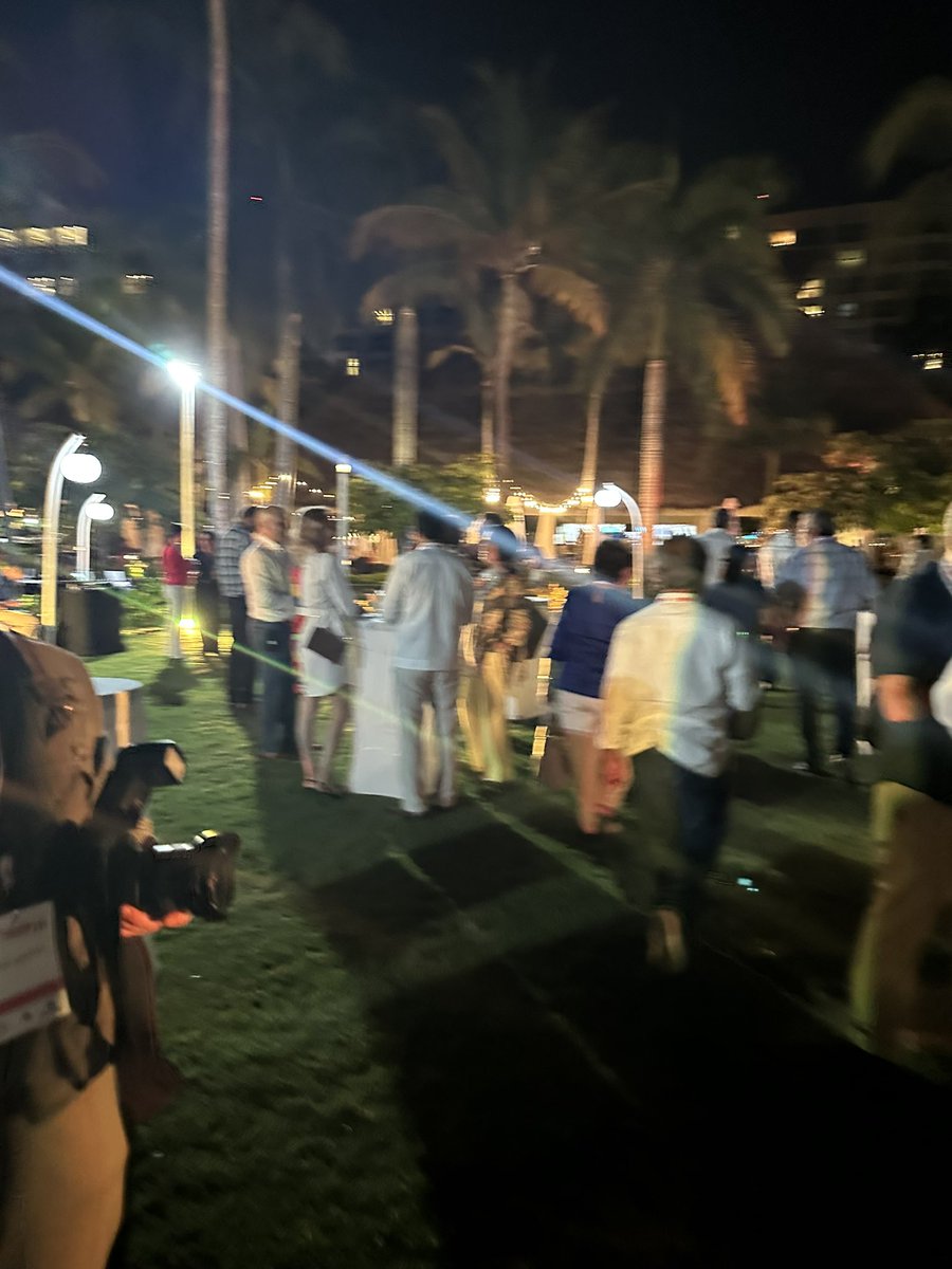 davidindico's tweet photo. Reunión Nacional del Sector Empresarial en Puerto Vallarta, un placer reencontrarse con amigos desarrolladores de todo el país https://t.co/EicL7Hykkf