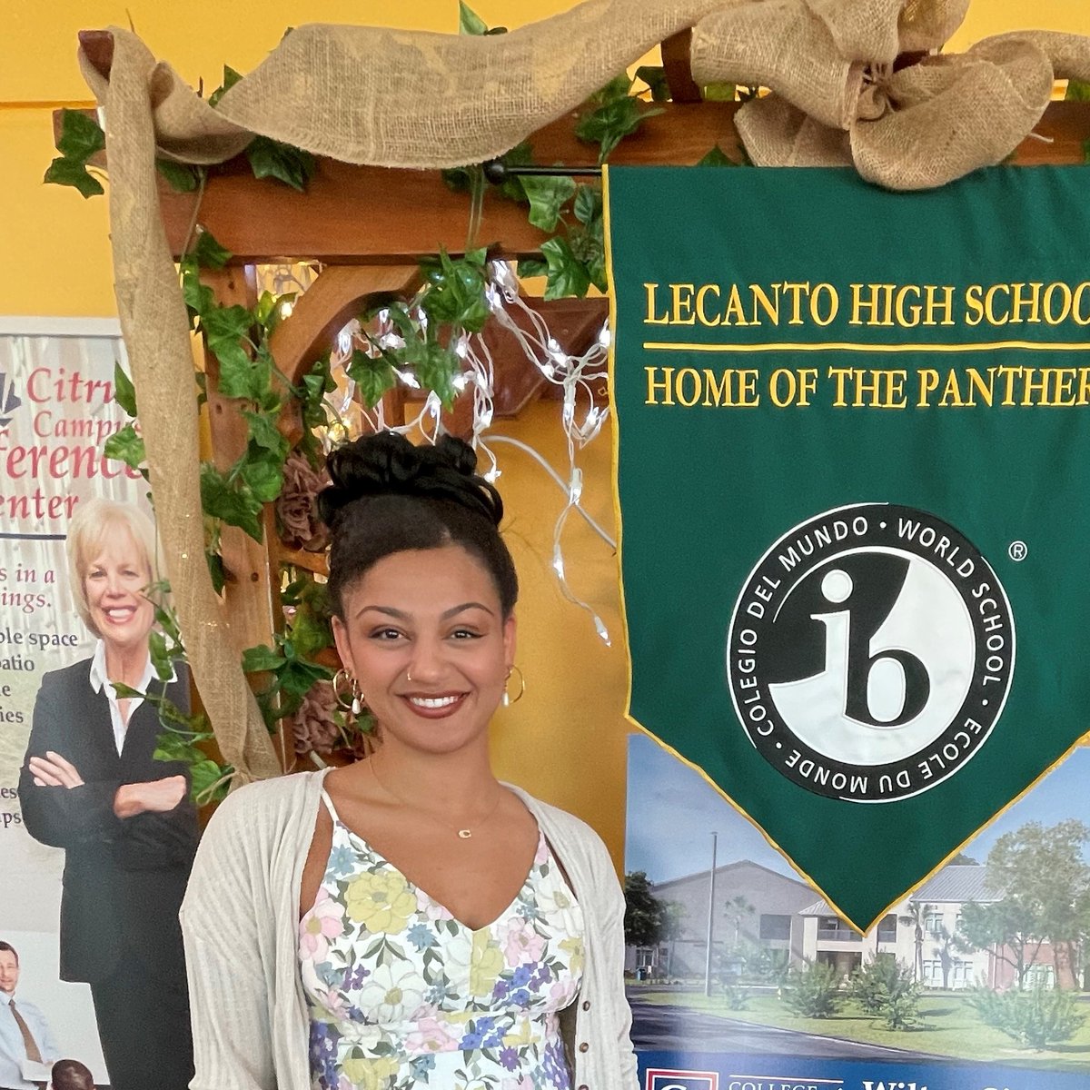 Full Circle! In 2016, @LecantoHigh IB DP Senior Cierra Richardson received the STEPS to CF Scholarship. Now, she's preparing to start her academic career at @CFedu to study Child Psychology! Thank you to CF for always supporting our students and their goals! @CitrusSchools