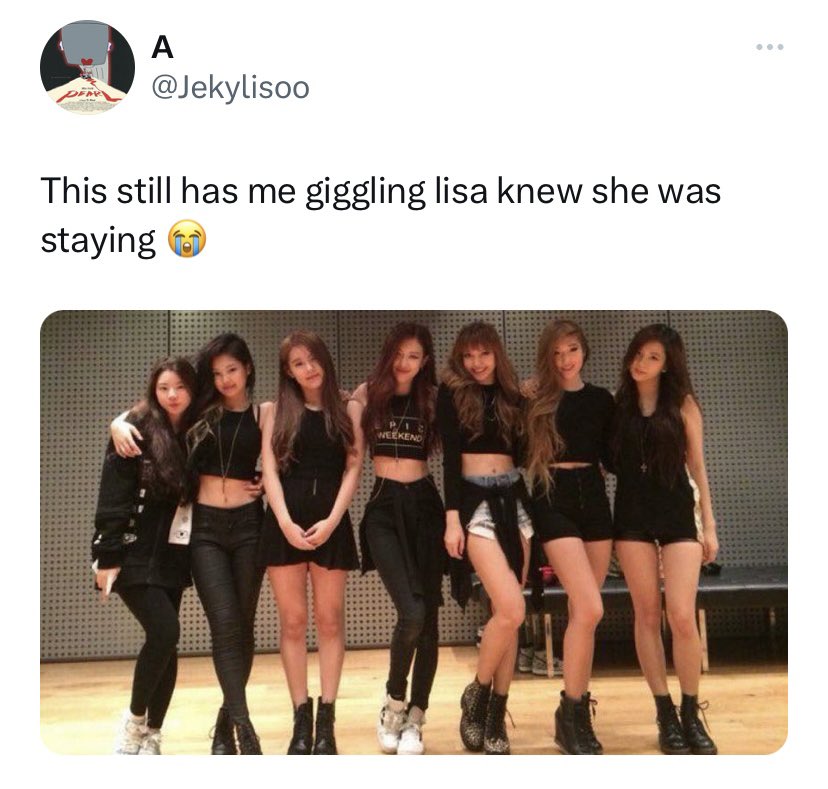 lidolmix's tweet photo. the girls getting war flashbacks and there’s lisa https://t.co/ViBSzKDpAV