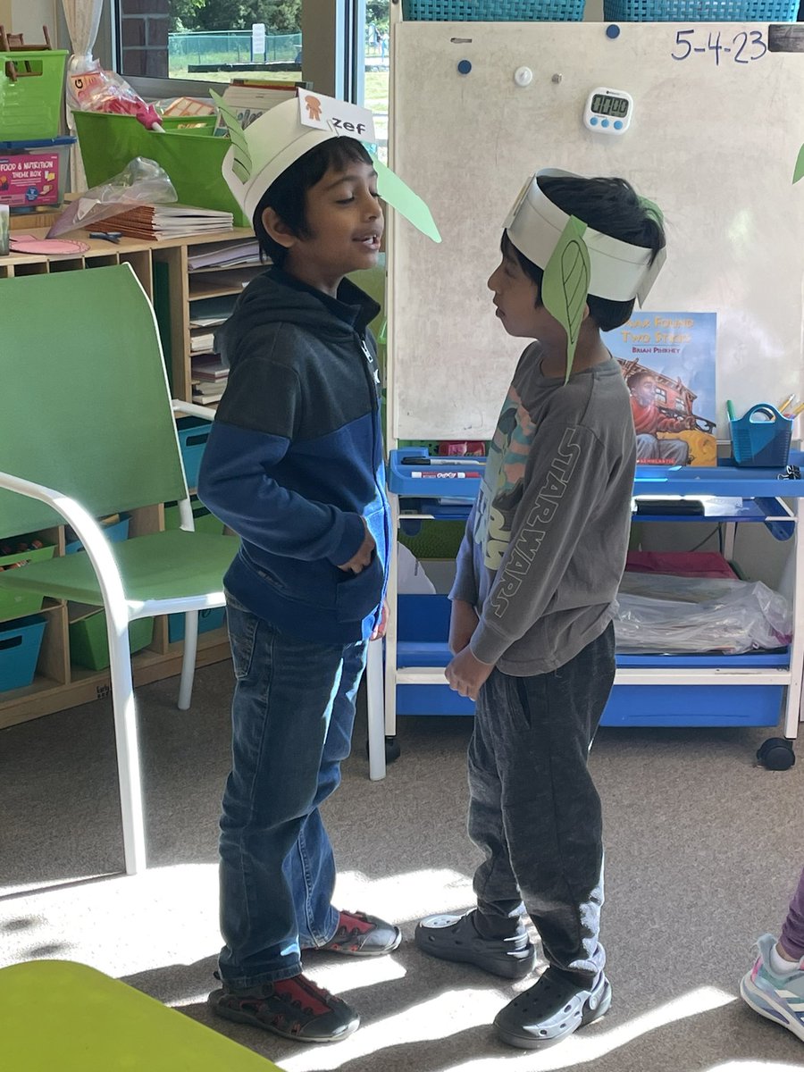 AprilDawnRaney's tweet photo. Yoda best Kinders working on being intergalactic readers today! #ShineBogerBright @BogerBeacons #teachCabCo #kindergartenrocks https://t.co/y19oulyflB