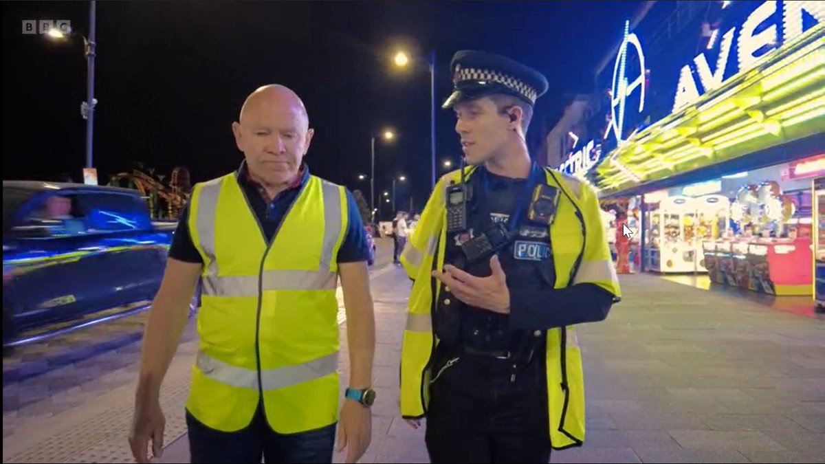 EssexPoliceUK's tweet image. "I feel safe as houses" said @DomLittlewood after joining @EPSouthend on patrol.

#MaximumSecurity was back on BBC One this morning, watch the episode here: bbc.co.uk/iplayer/episod…

#ProtectingAndServingEssex