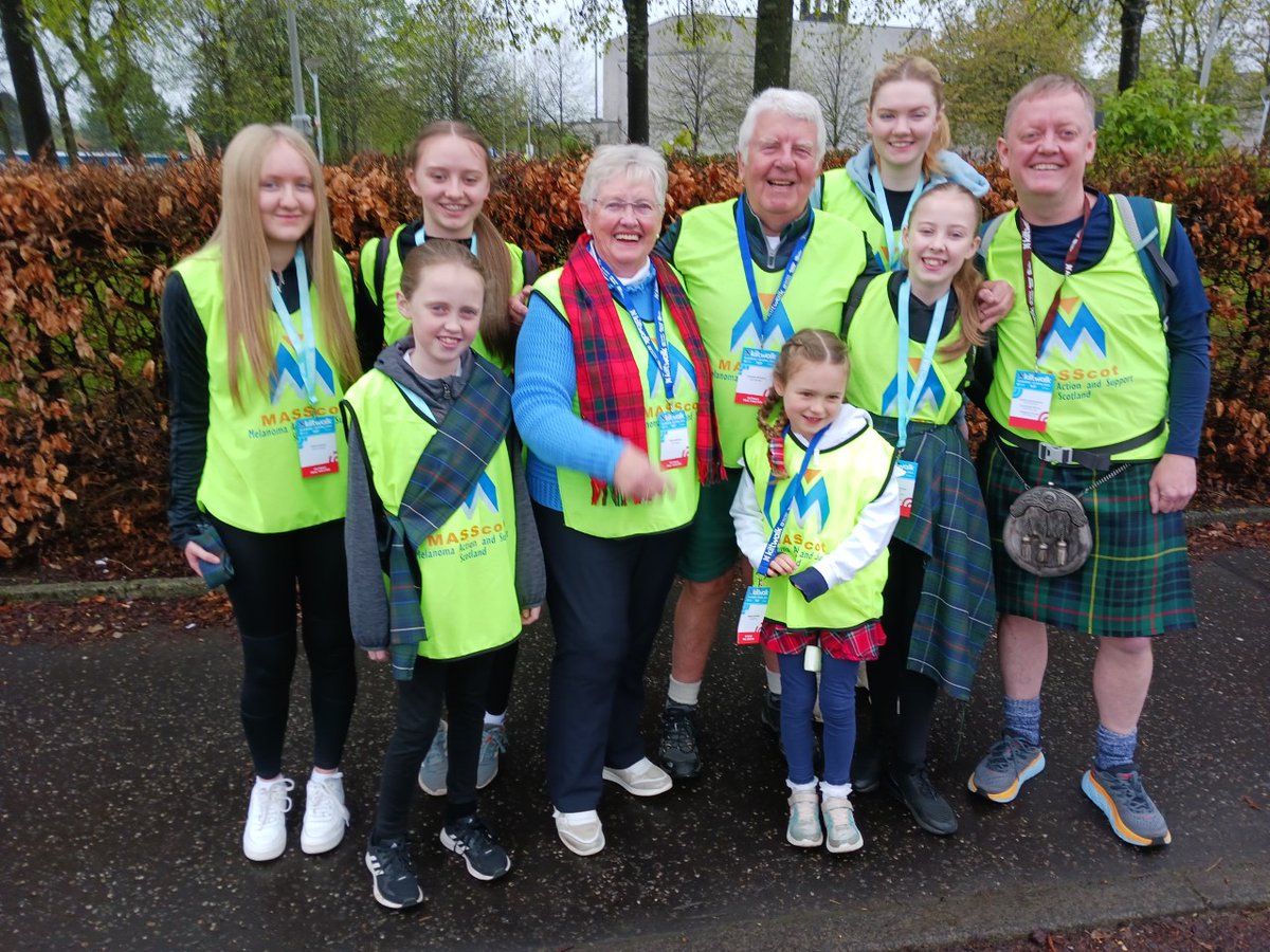 MASSc0t's tweet photo. The Stewart family at the start and young Rebecca (6yrs) with her Nanny Rosina enjoying a wet finish to their walk. https://t.co/CN2dShv8M0