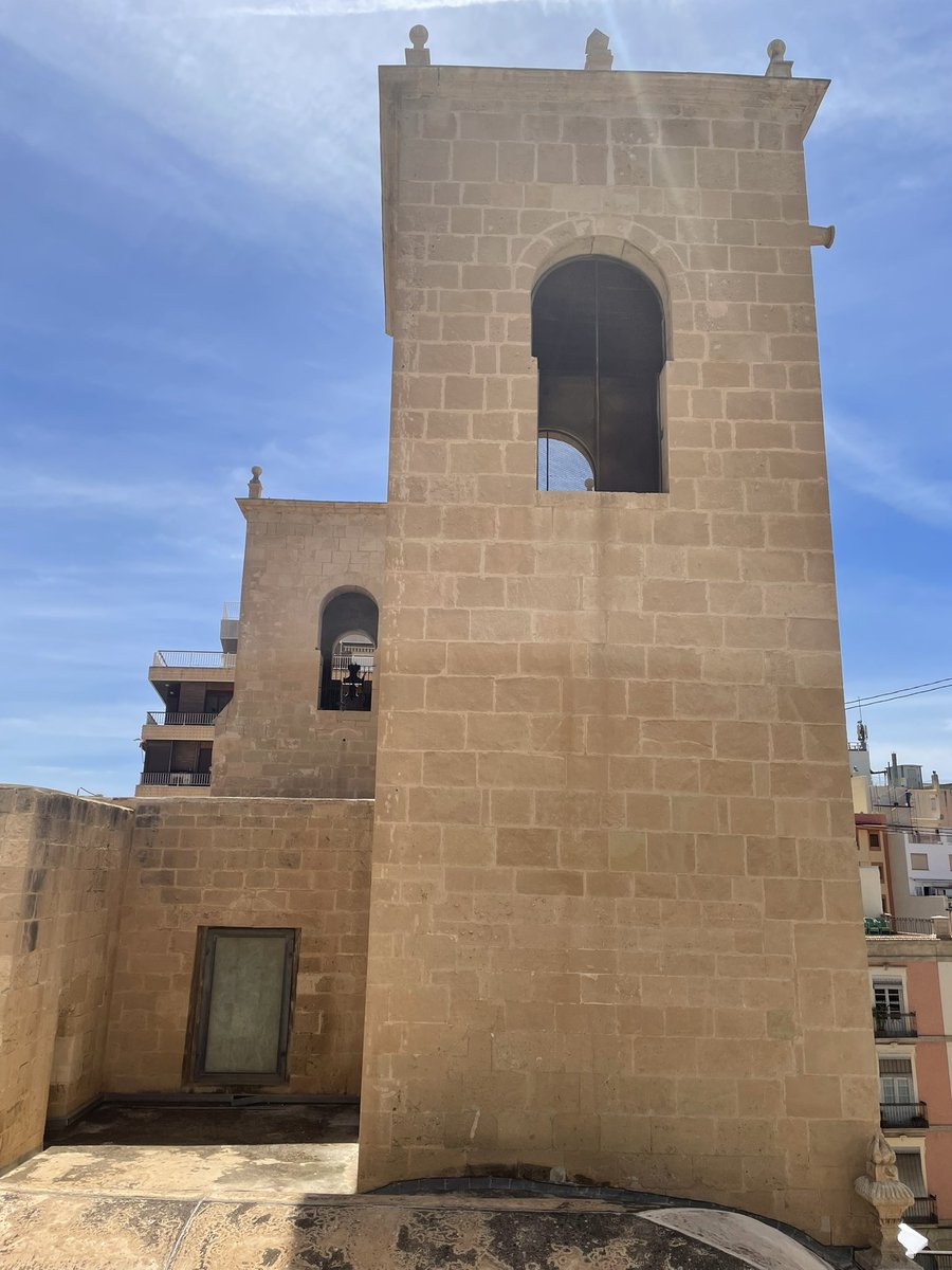 escapndonos1's tweet photo. Basílica de Santa María - Alicante ❤️❤️. Qué ver y hacer en “la millor terra del món” 👉👉 https://t.co/cjjEkxI0Dl https://t.co/maPj5fLOXm