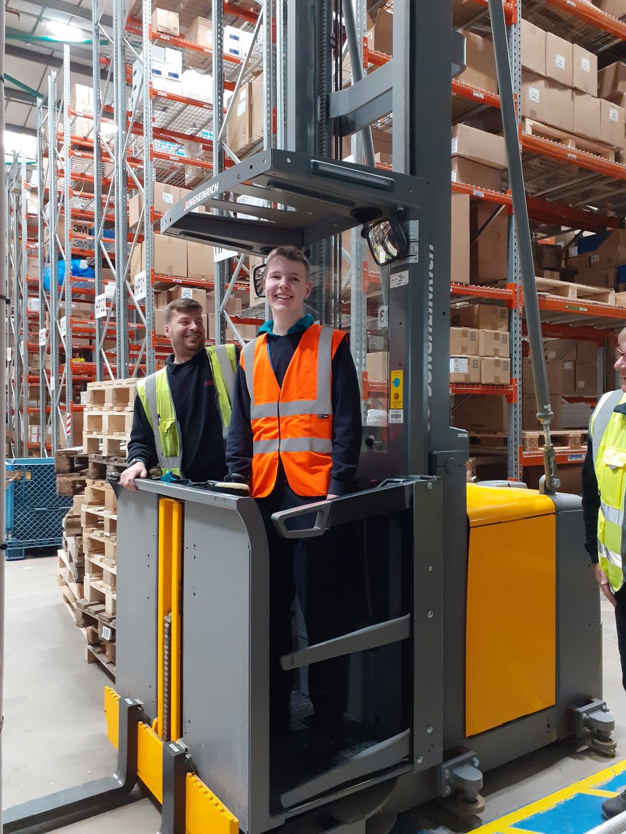 llep_gerarde's tweet photo. LLEPcareershub: RT @LeicsCares: Massive thanks go to Tina, Jason and the many staff who supported at @thermofisher this morning. The work tour of their warehouse in Loughborough for students from @millgate_school was brilliant! #TogetherWeCan #volunteeri… https://t.co/D04heHHiaZ