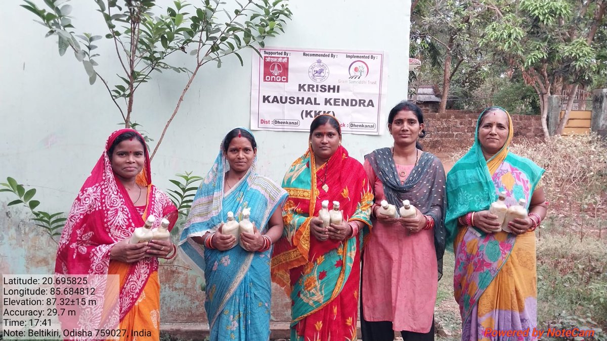 GramSamriddhi's tweet photo. #Farmers of #Dhenkanal of #Odisha now self dependent to earn their #Livelihood via production of #Mushroom, #MushroomSpawn & #Pickles & #Sauce.These #farmers are #skilled under #KrishiKaushalKendra initiative.@GramSamriddhi @ONGC_ @ONGC_SBA @districtadmndkl @kvkdhenkanal @apovl https://t.co/44j34HGEXt
