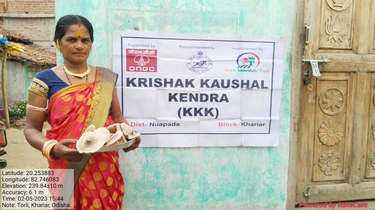 GramSamriddhi's tweet photo. #Farmers of #Dhenkanal of #Odisha now self dependent to earn their #Livelihood via production of #Mushroom, #MushroomSpawn & #Pickles & #Sauce.These #farmers are #skilled under #KrishiKaushalKendra initiative.@GramSamriddhi @ONGC_ @ONGC_SBA @districtadmndkl @kvkdhenkanal @apovl https://t.co/44j34HGEXt